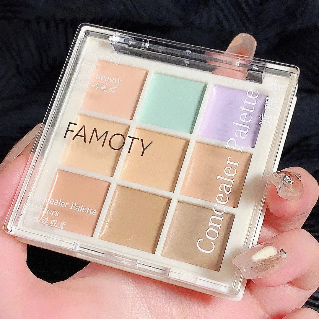 The 9-color concealer for freckles, acne marks, dark circles, and tear troughs brightens the skin tone. The 9-color concealer la BeautyBond