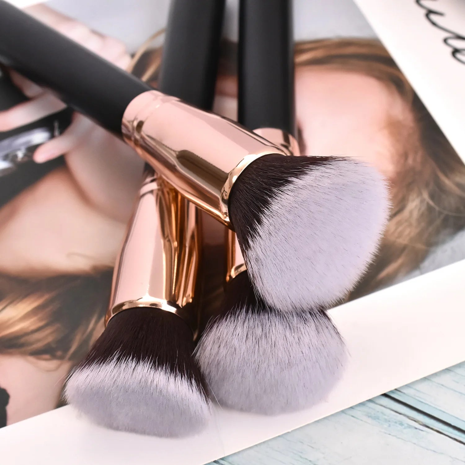 Makeup Brushes Foundation Loose Powder Concealer Blending Blush Brush Professional Cosmetic Beauty Makeup Tool BeautyBond