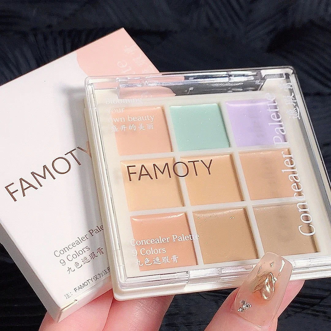 The 9-color concealer for freckles, acne marks, dark circles, and tear troughs brightens the skin tone. The 9-color concealer la BeautyBond